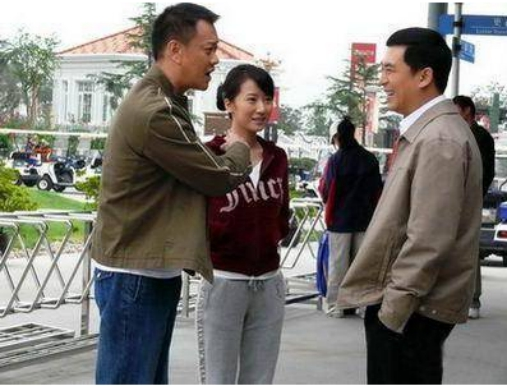 【张嘉译】身家上百亿，却偏爱和张嘉译演戏，导演：片酬都不够你加油的！