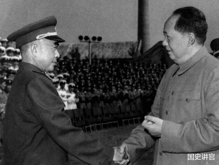 日军|1955年,他只是军长,主动要求授中将军衔,主席:必须是上将