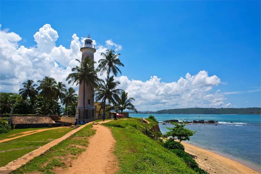 带薪休假@五一连休5天！能不能出去玩？在哪旅游最安全？都看看吧！