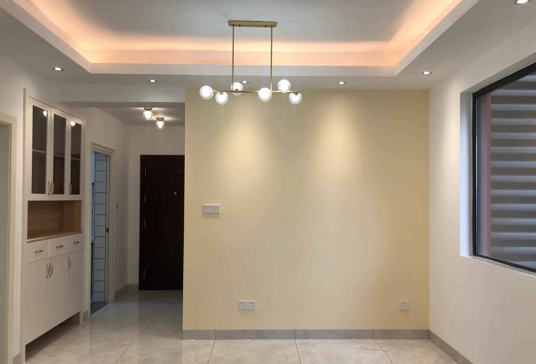 @硬装结束，还没来得及布置家具，隐形门电视墙非常喜欢，分享一下