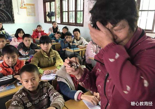 教师|教师将迎来涨工资，“铁饭碗”变“金饭碗”，为何有些老师不开心
