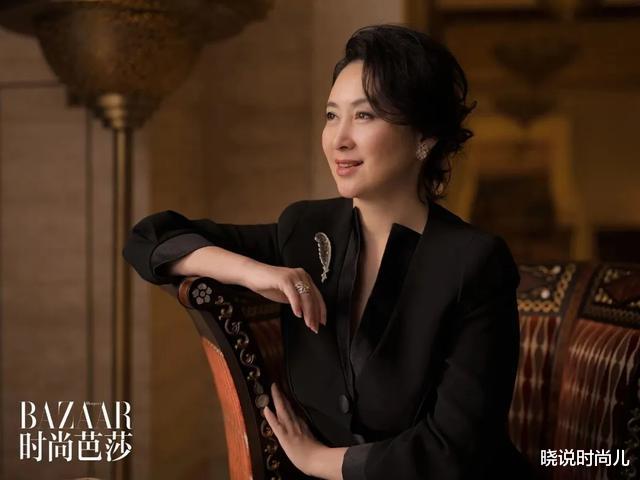 「何超琼」何超琼一身黑宣布赌王遗志，濠江第一大女主的她，才是最大赢家