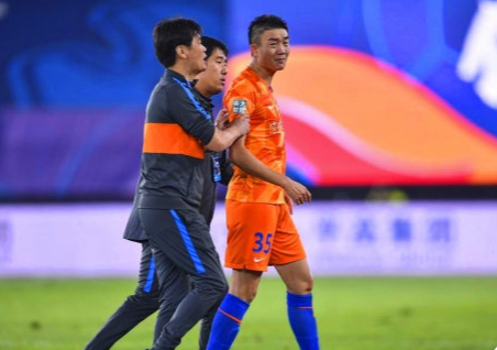 戴琳|太暴躁了!戴琳替补席怒骂裁判,口型曝光脏话,全是不能播的