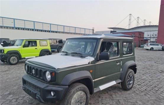 吉姆尼@2020款“吉姆尼”到店实拍，大G套件成标配，越野性能翻一倍