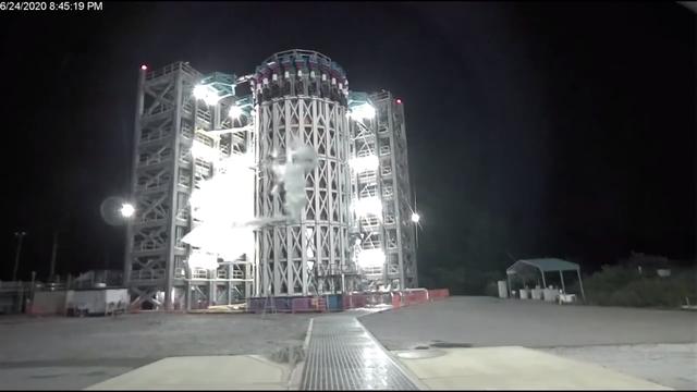 「」美国超越土星五号的巨型火箭确定2021年首飞,目标载人登陆火星