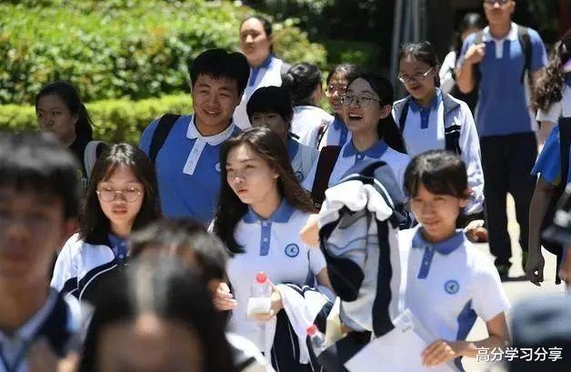 高考作文：高考语文成绩不高不低，复习做好这几点，打破瓶颈其实并不难