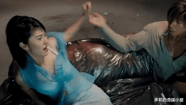 [古惑仔]记得因《古惑仔》走红一时的“方婷”吗？43岁的她变样美出新高度