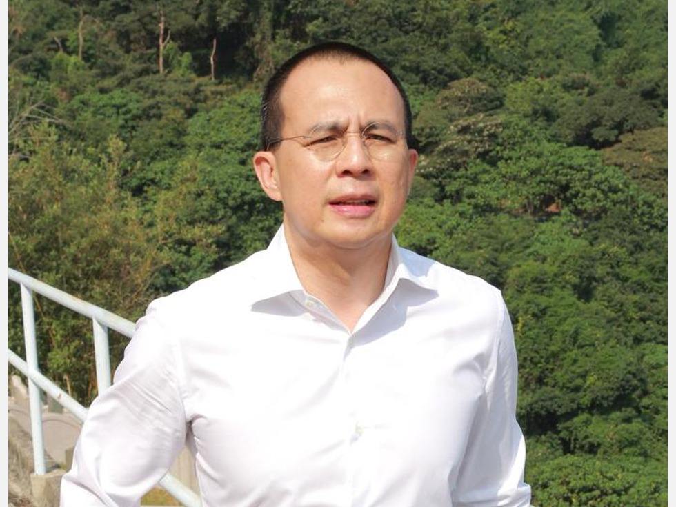 李泽楷■如果2001年李泽楷不卖掉腾讯股份，他会成为当今首富吗？