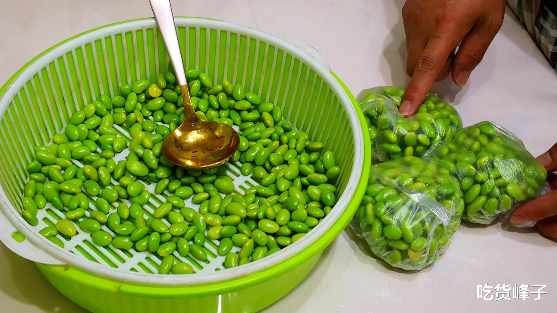 毛豆|夏天，碰到此菜别手软，一次性囤20斤，放冰箱冻起来，炒和煮都香