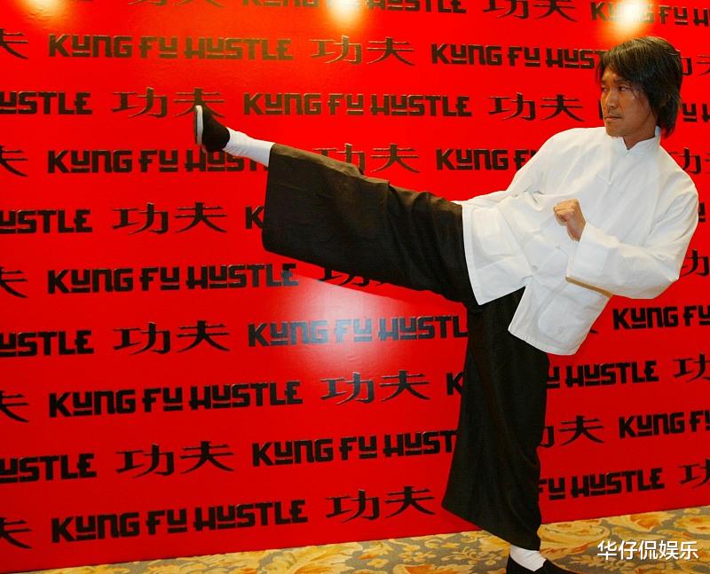 周星驰■《鹿鼎记》幕后,因担心周星驰被暗杀,王晶片场化身侦探为其护航