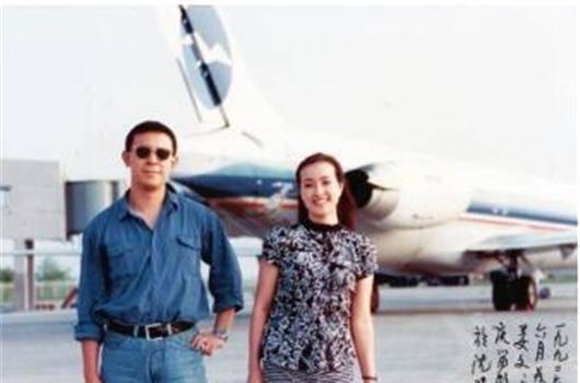 刘晓庆|1987年, 陈国军把刘晓庆背到山上逼她上吊, 刘晓庆跪地大哭: 我错了!