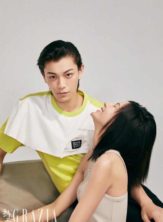 「张予曦」戏里戏外一起嗑的高颜值CP，张予曦丁禹兮“情侣”合体登封，有爱互动超甜！