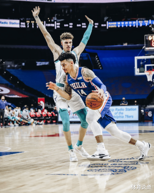 76人队|轰22+19+4!湖人两弃将大爆发,助76人坐稳联盟第一,里弗斯秀操作