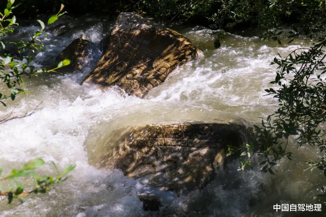 玉树|青海这座比拉萨更神秘的高原新城，究竟有怎样的原始风景？