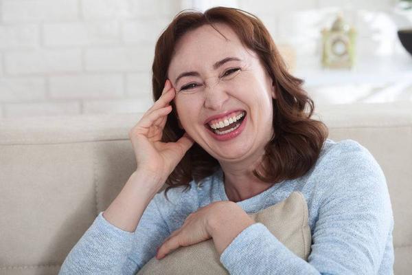 「更年期」女性绝经前，身体也会有不同的反应，这5个症状你需要了解