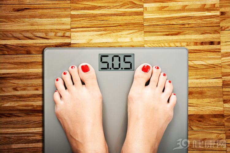 血糖|新研究证实：适度“挨饿”能延寿！“节食续命”的机制被发现了