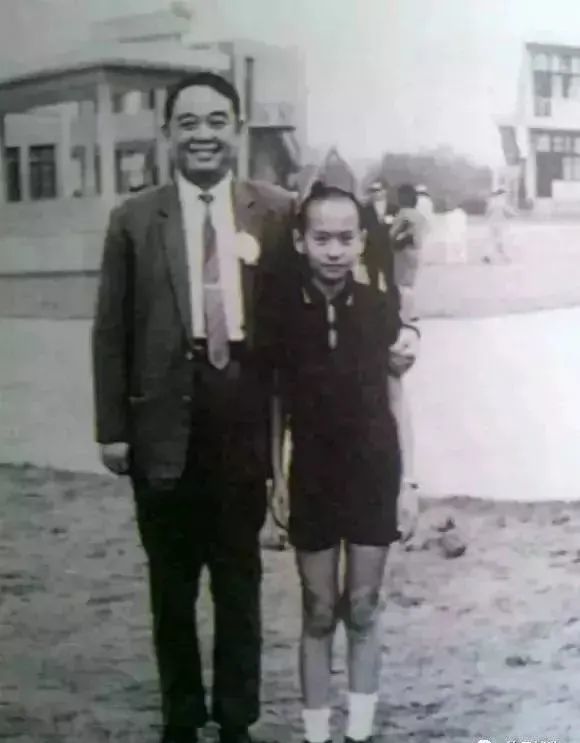 李安|抛妻弃子，与佣人生下一子，儿子却家喻户晓？