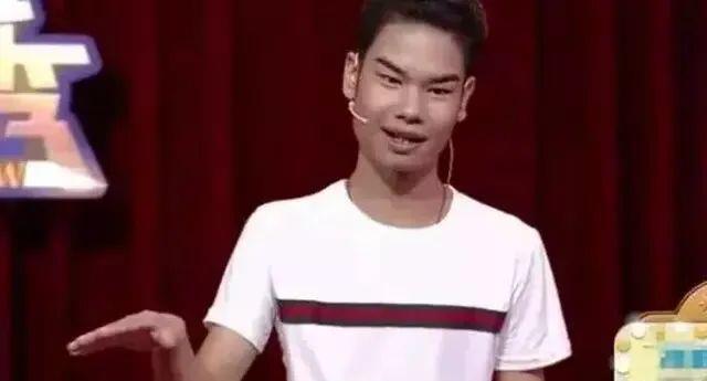 「发际线」剪一次头发被讹4万，转身广告接到手软，发际线男孩如今怎么样了