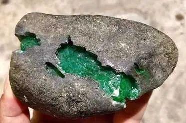 『翡翠』玩翡翠必备手册丨盘点12个不可不知的翡翠基础名词