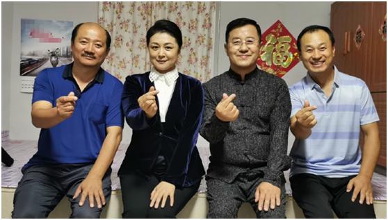王小宝|赵本山徒弟王长贵晒近况，小19岁娇妻太迷人，豪宅曝光满墙奢侈品