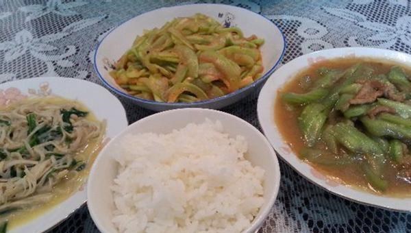 辣椒|胃病几乎都是吃出来，可能比辣椒还伤胃的4样食物，希望你少碰