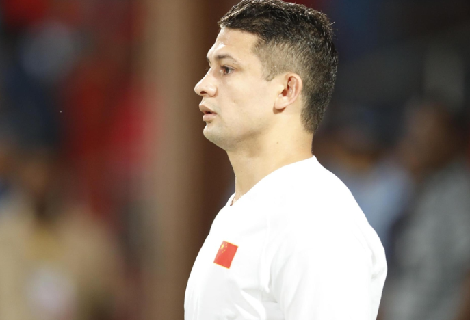 广州富力|习惯性否定国足可取吗？国脚观看女排电影，有人落泪也被质疑