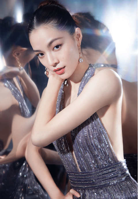 钟楚曦|钟楚曦“巴洛克”大片曝光，举手投足光彩夺目，美如画中人！