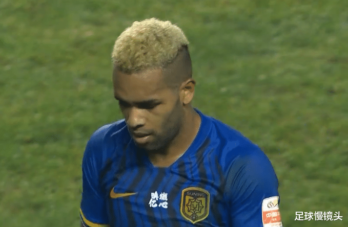 江苏苏宁|中超2亿豪门官博被围攻!苏宁球迷炮轰:24射0球,主帅下课吧