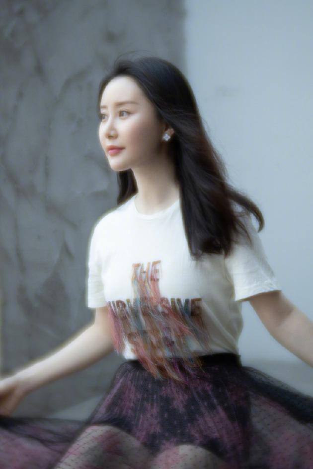 「舒畅」娱乐圈老前辈舒畅，年过30岁“再发育”，28年拍63部电视剧3部电影