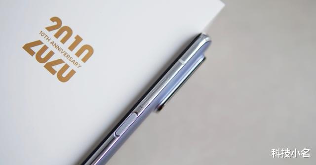 红米手机|两个Redmi至尊版！不知如何抉择？早就给出了答案，这样不会错