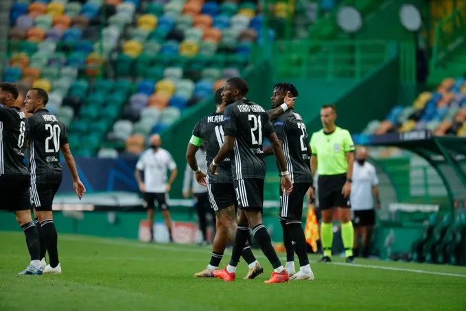 欧冠|拜仁要小心了!欧冠超级黑马连克豪门,爆冷晋级欧冠半决赛