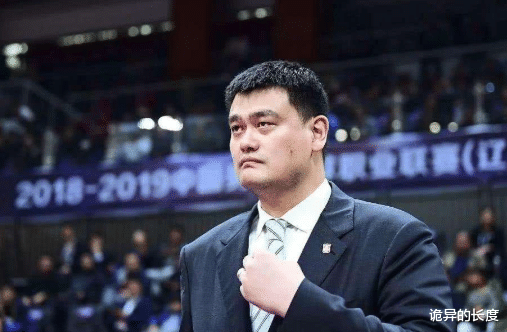 「姚明」姚明变身真“巨人”，生活十分麻烦，妻子叶莉表示很烦恼