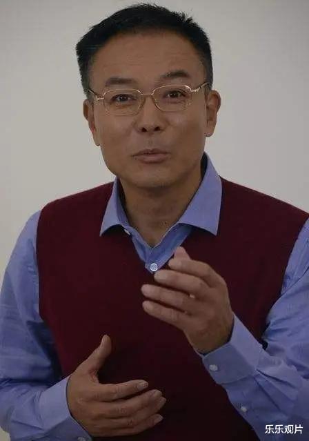 谢园|谢园和梁天最后聚餐画面曝光：一起在饭桌前唱歌，戴帽子一脸慈祥