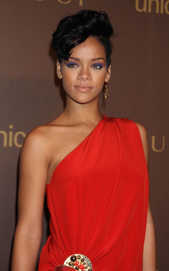 『蕾哈娜』满满正能量 美国流行乐坛女歌手蕾哈娜捐赠500万 用于全球新冠肺炎疫情