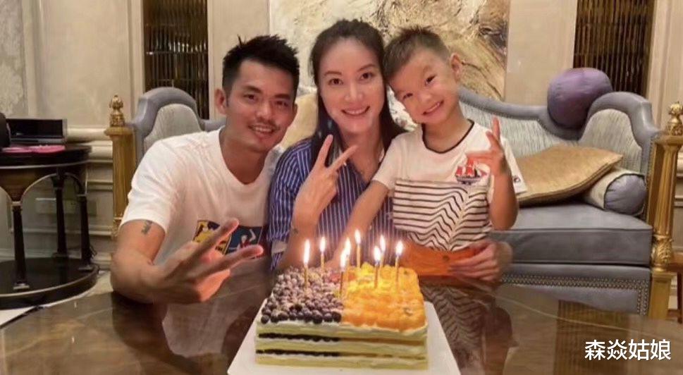 谢杏芳|谢杏芳晒与林丹合影庆生却被群嘲：男人回归家庭，理由只有这一个