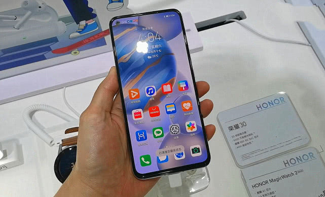 #华为荣耀#节奏有点稳不住,麒麟985机型价格刷新,顶配跌至中配价!