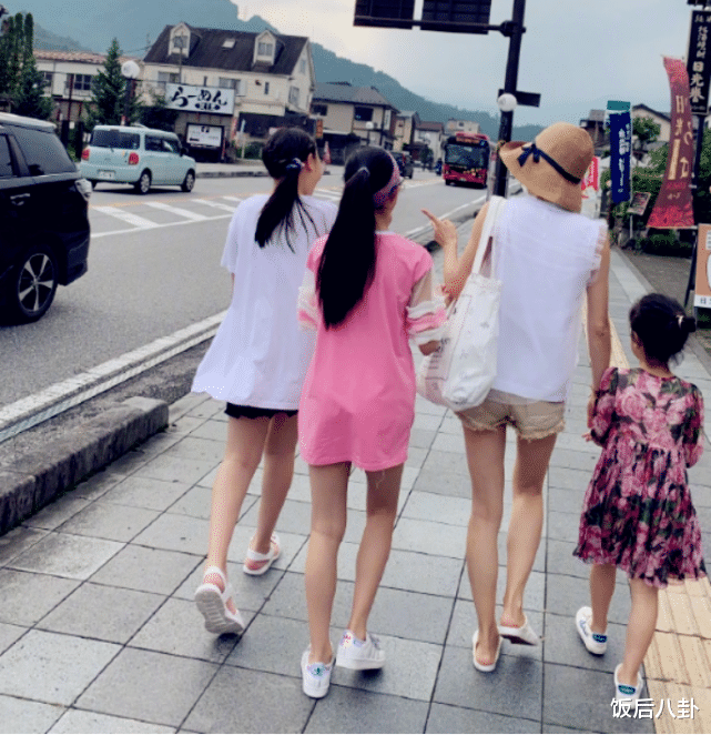 【马伊琍】马伊琍离婚后打入鲜肉圈，素颜出镜与王大陆同框，黑眼圈超明显