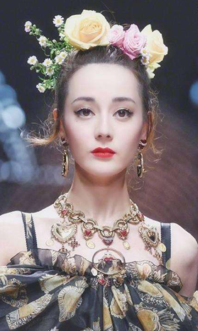 迪丽热巴|迪丽热巴被说“太保守”无法演妲己，但看到照片后，全网遭遇打脸！
