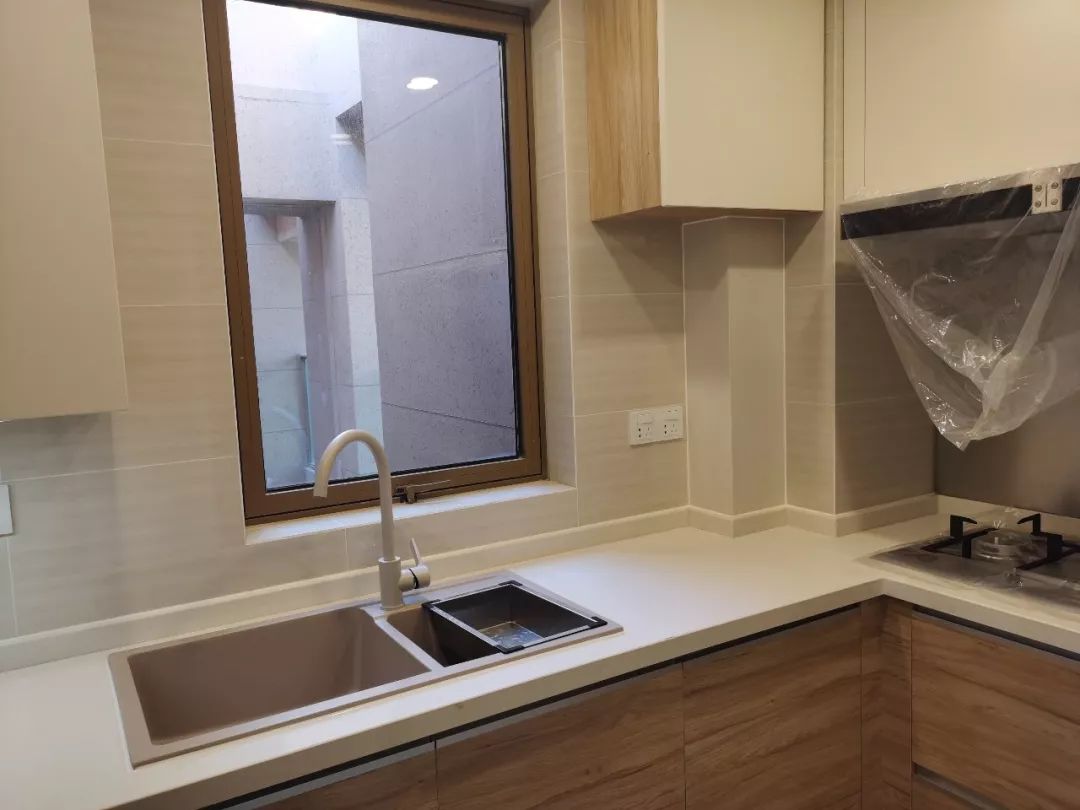 突发！中环地铁旁「绿洲康城」爆出1套1房385万2房442万精装修现房 | 线上预约抢