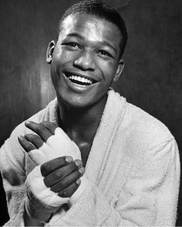 『帕奎奥』英媒评史上六位顶级拳王：帕奎奥第二，泰森刘易斯却未上榜