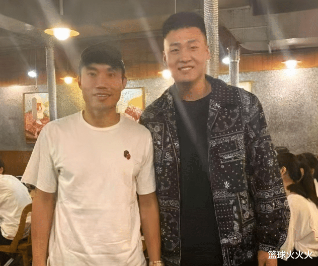 索尼·威姆斯|四消息：徐杰与女友重聚，威姆斯去北京，小高回辽宁，赵睿遇偶像