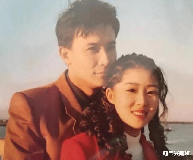 「老照片」“爸，你当年看上我妈啥了？”网友晒父母老照片，差距大惹热议