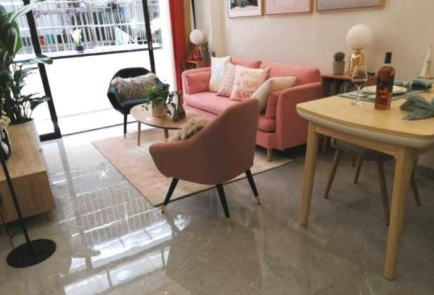 |60平米新房硬装5万，装修布置很温馨，小房子也住出豪宅效果