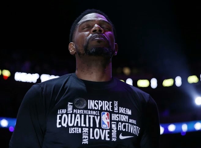 火箭队|火箭宣布最新决定，拒绝首笔3换1交易，27+7巨星无缘联手小卡