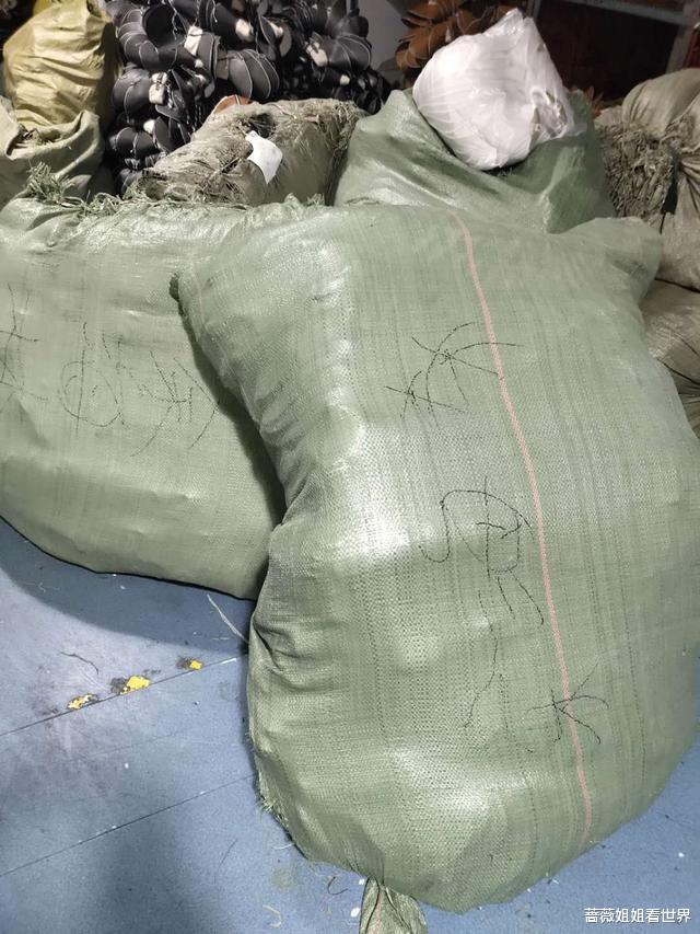 ：外贸公司老板：工厂还在拼命赶工，做到一半的鞋子却被退单