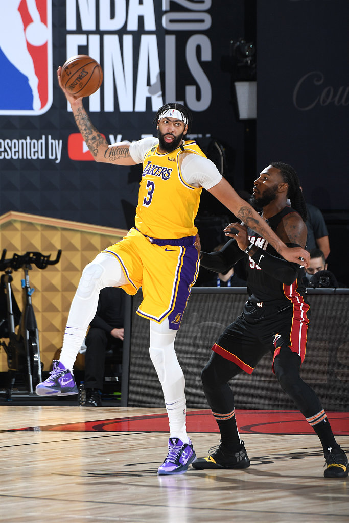 热火队|不满意！无法接受！湖人开门红，詹眉却齐不满，真不给热火活路