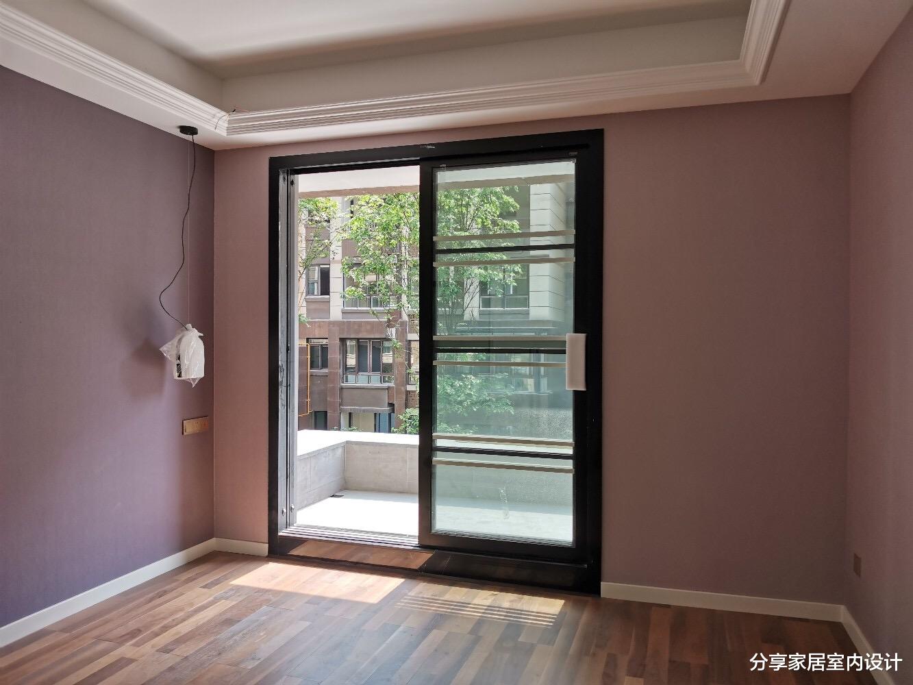 『』辛苦大半年装修完工，正在陆续布置家具，阳台特别喜欢，晒晒！