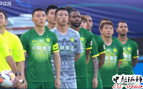 穿衣搭配|为符合足协U23要求：中超门将惨遭换下，对手都笑了出来！