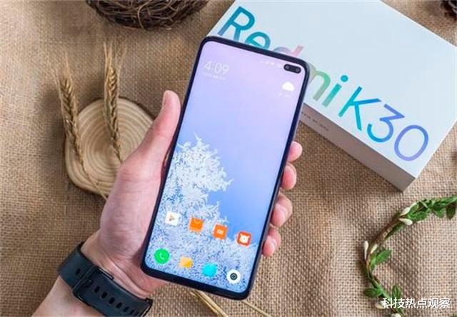 红米手机▲荣耀最强杀手锏，256G麒麟820感人价6400万4500毫安，红米遇劲敌