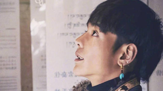 抽屉电影 丁真抽烟，网友吃惊，理塘却这样回应